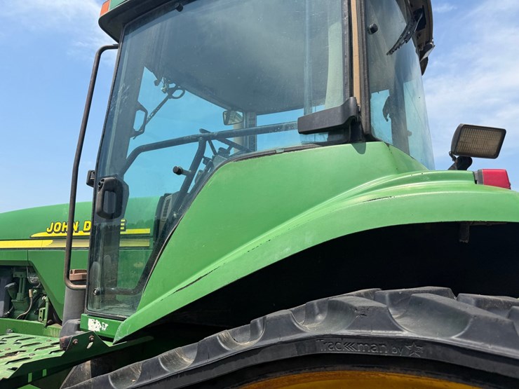 john-deere-8410t-image-33
