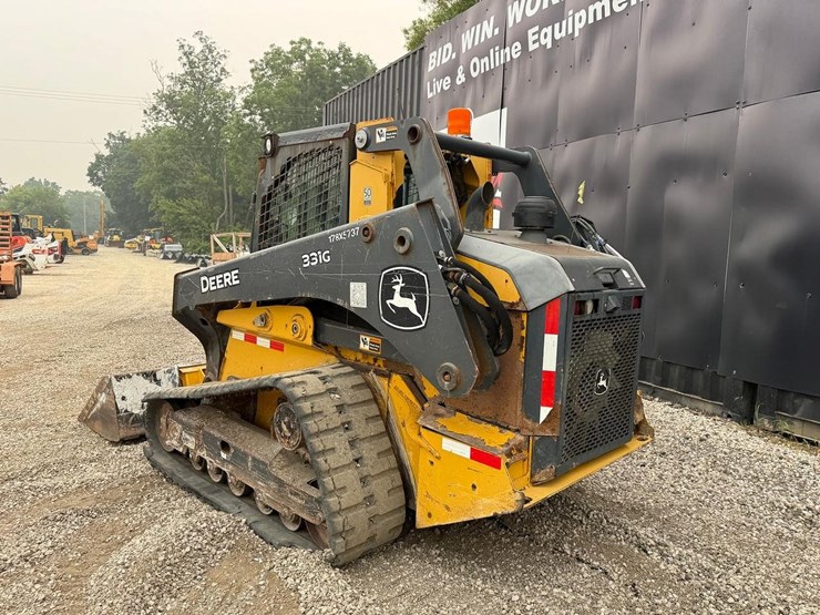 2020-deere-331g-image-2