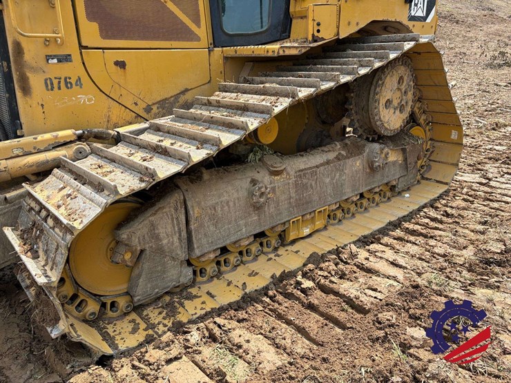 2015-caterpillar-d6t-lgp-image-33
