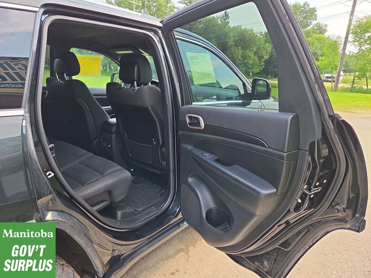 2014-jeep-grand-cherokee-image-29