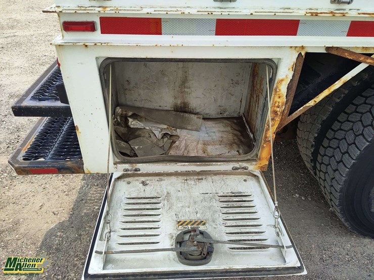 international-durastar-4400-image-30