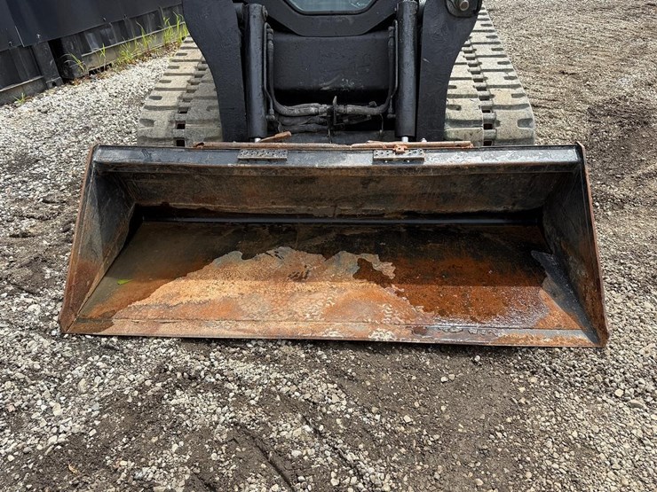 2017-bobcat-t740-image-9