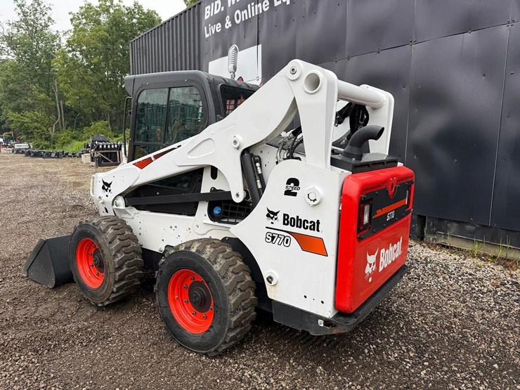 2022-bobcat-s770-image-2