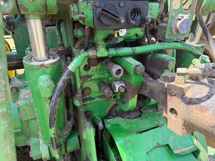 john-deere-8410t-image-26