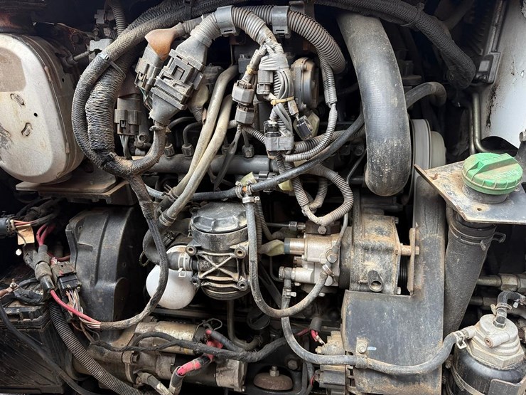 2012-bobcat-t870-image-15