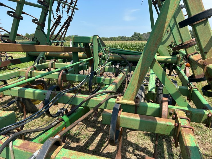 john-deere-34-image-45