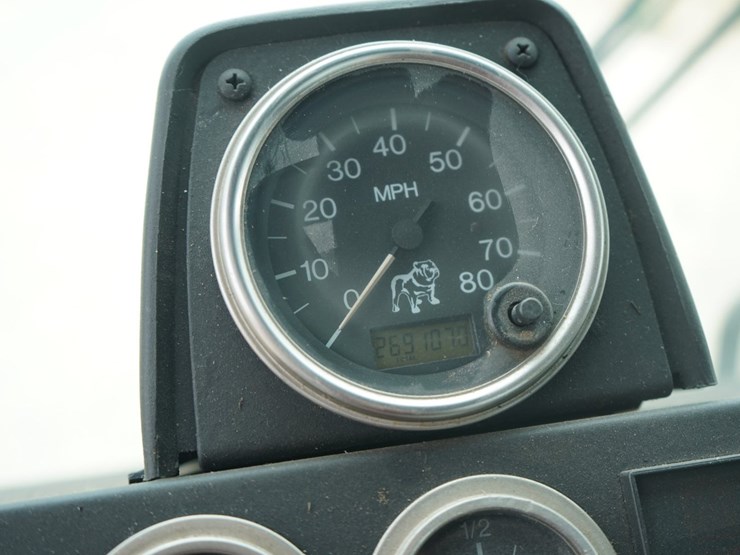 2005-mack-mr688s-image-11
