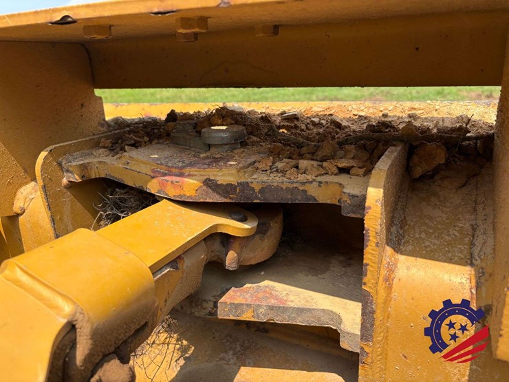 2015-caterpillar-d6t-lgp-image-20