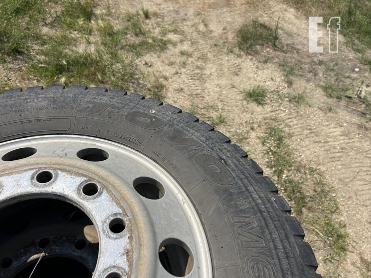 4x-295/75r22.5-rims-and-tires-image-6