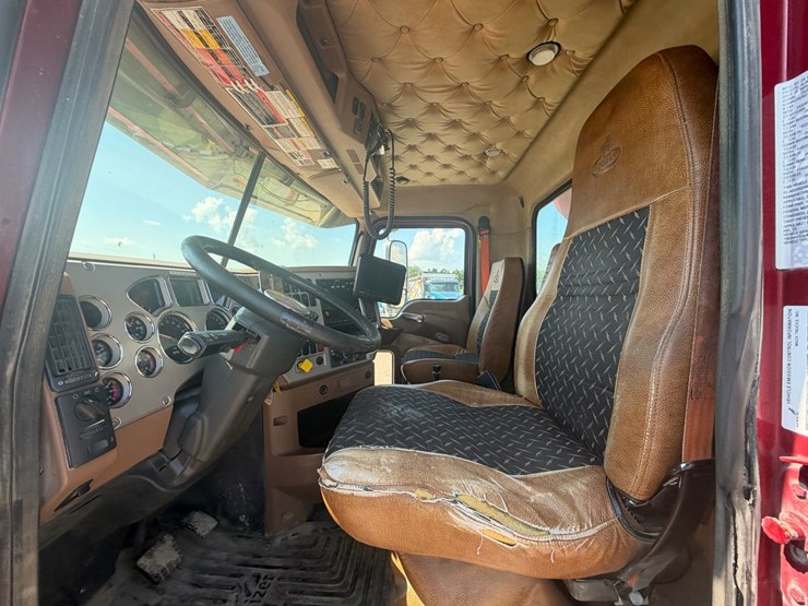 2018-mack-granite-gu713-image-47