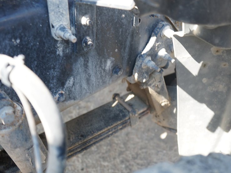 2018-mack-granite-gu713-image-44