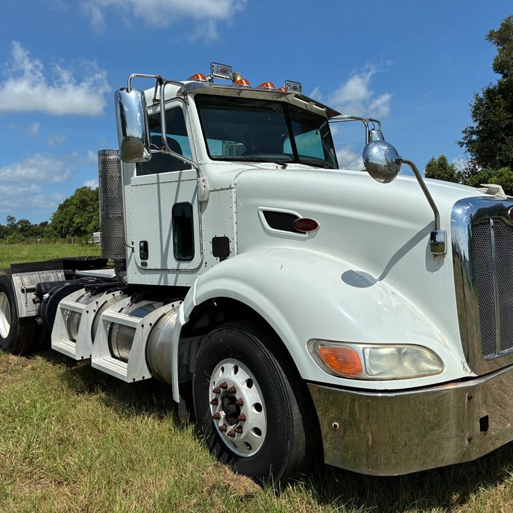 2014 PETERBILT 386