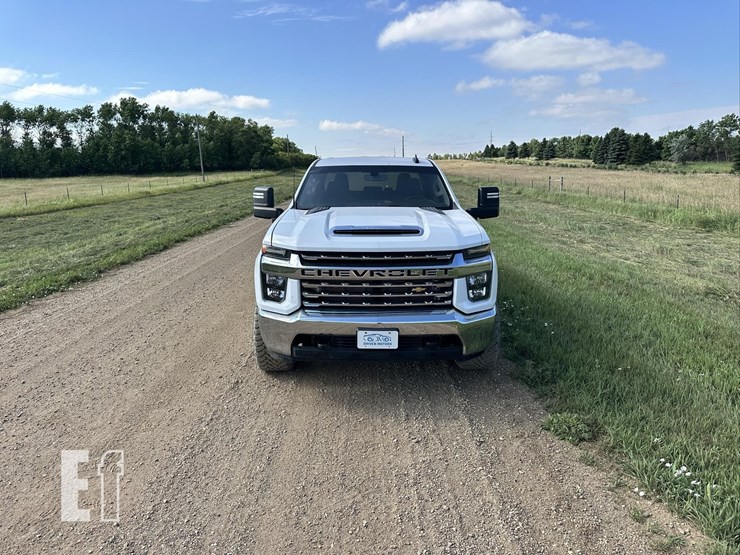 2021-chevrolet-silverado-2500hd-lt-image-5