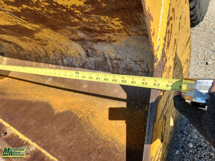 deere-410l-image-43