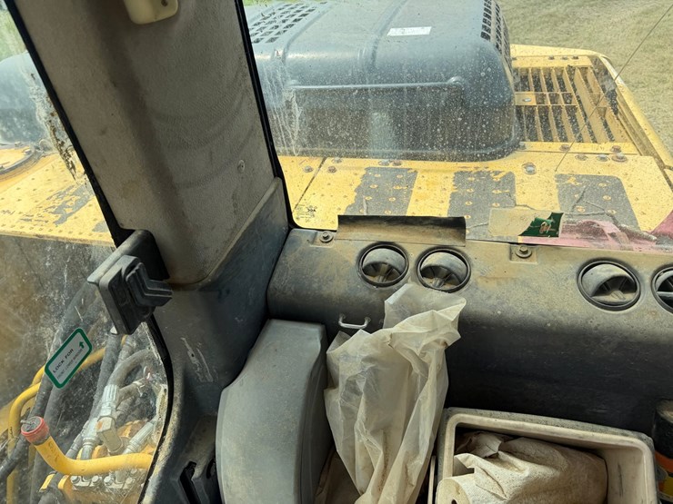 komatsu-pc200-image-92