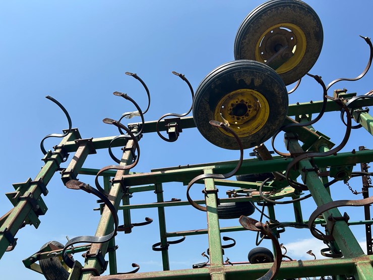 john-deere-34-image-36