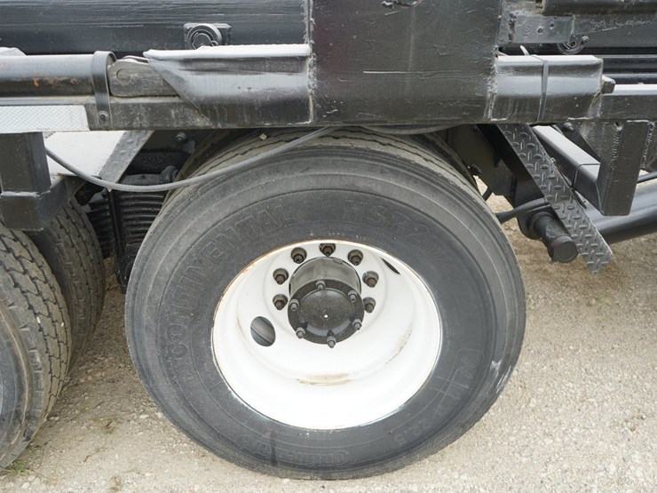 2005-mack-mr688s-image-34