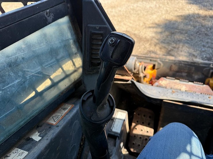 deere-328d-image-21