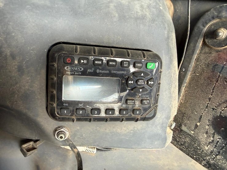 kubota-svl75-2-image-27
