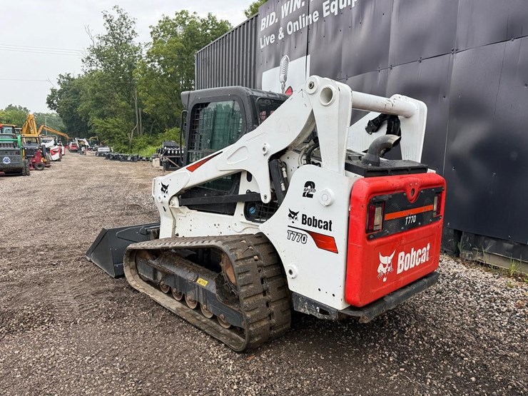 2023-bobcat-t770-image-2