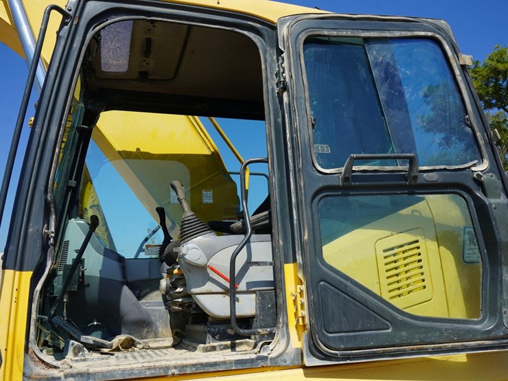 2002-komatsu-pc220-lc-7l-image-27