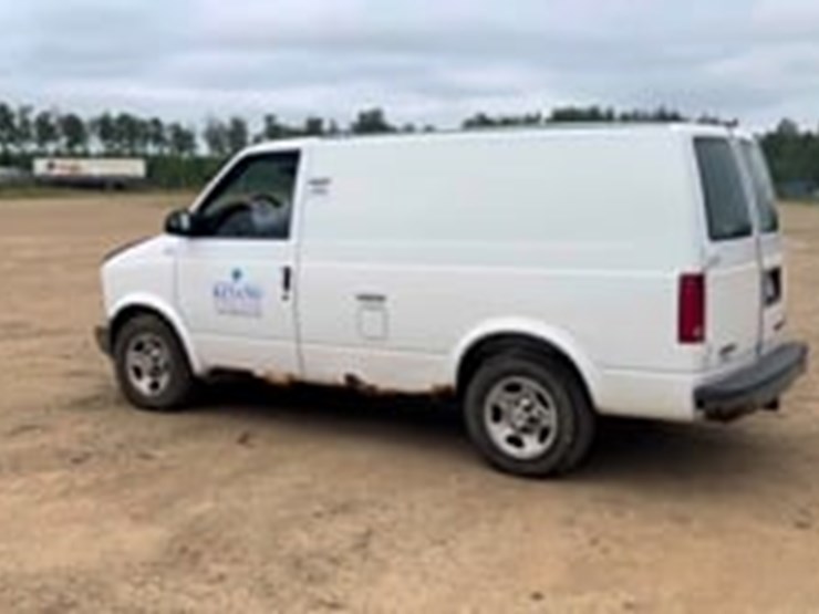 2003-chevrolet-astro-image-28