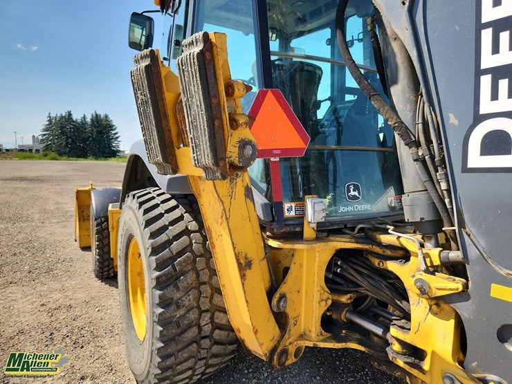 deere-410l-image-33