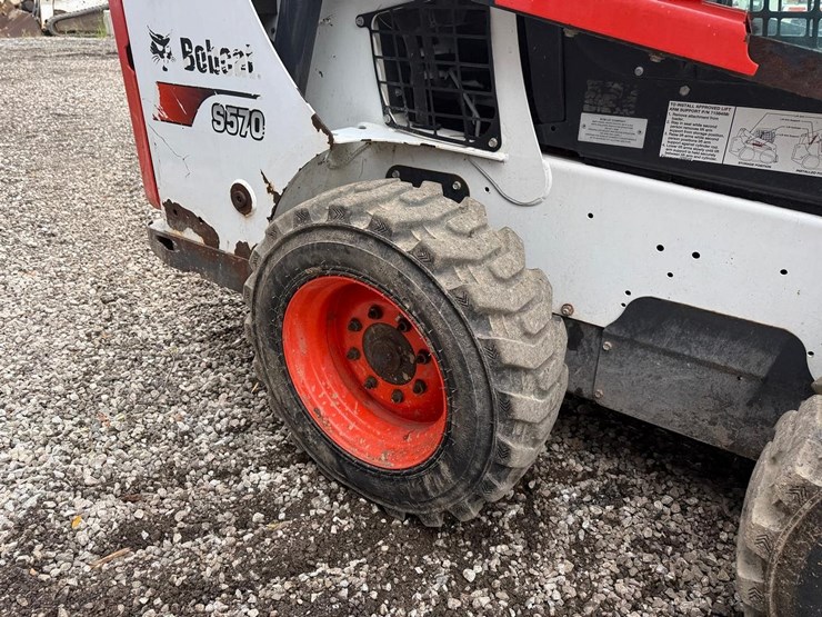 2018-bobcat-s570-image-13