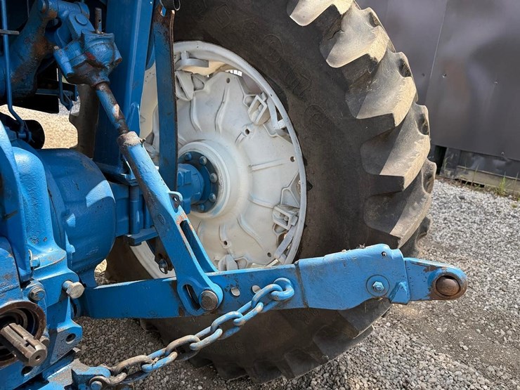 ford-7700-image-15