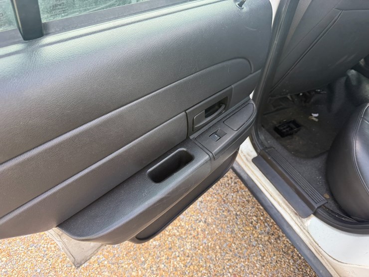 #36418-•-2011-ford-crown-victoria-image-7