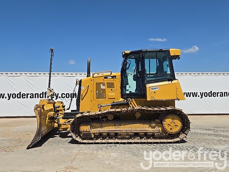 2020-caterpillar-d6k2-lgp-image-2