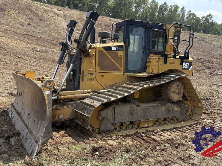 2015-caterpillar-d6t-lgp-image-2
