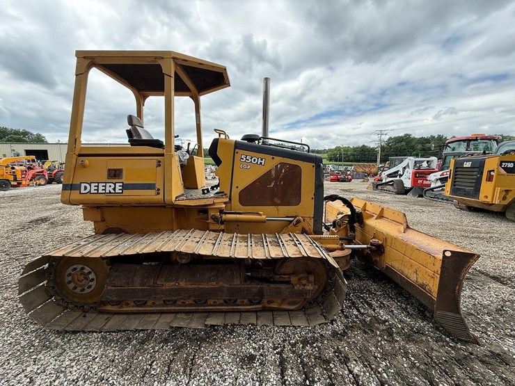 deere-550h-lgp-image-5
