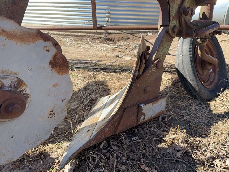 john-deere-no.-55-a-b-h-pull-type-three-bottom-plow-image-23
