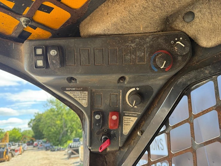 deere-328d-image-20