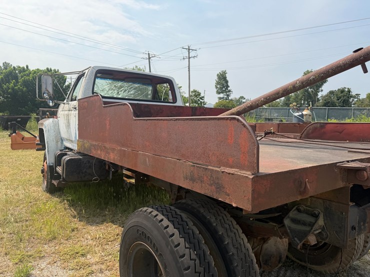 1985-ford-f700-image-31
