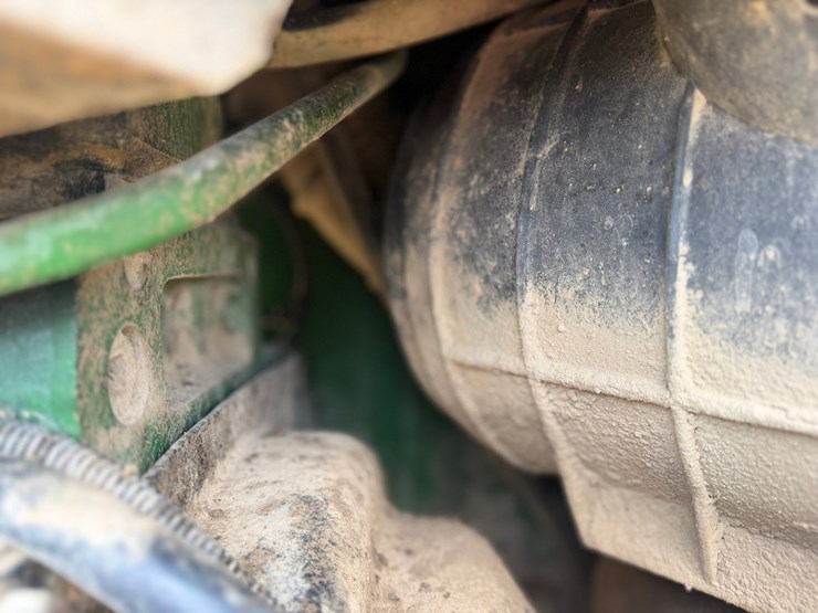 john-deere-8410t-image-58