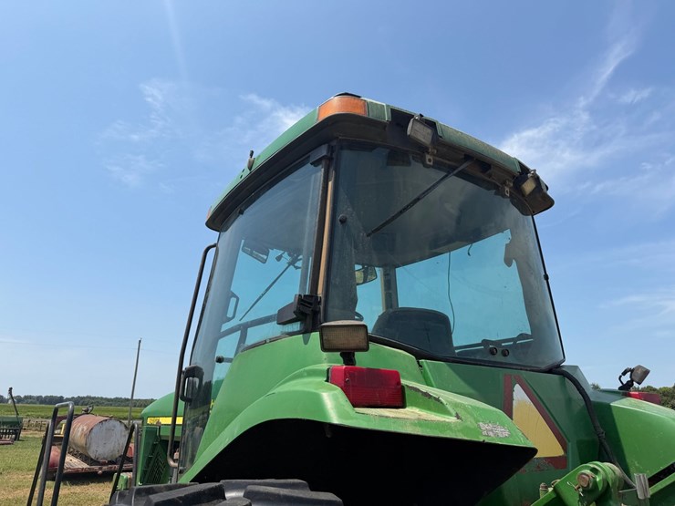 john-deere-8410t-image-31