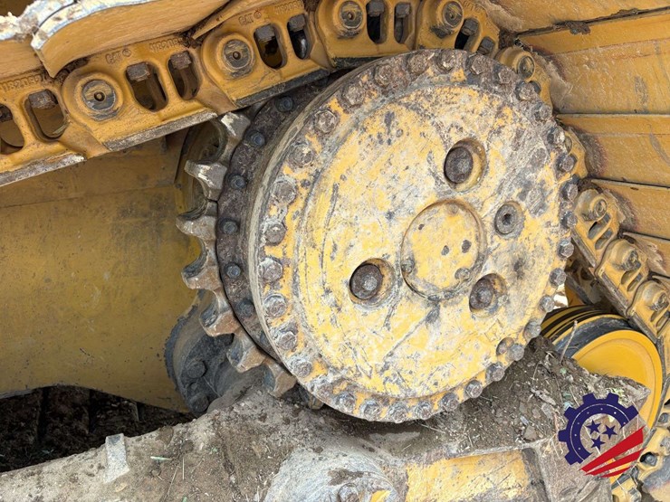 2015-caterpillar-d6t-lgp-image-37