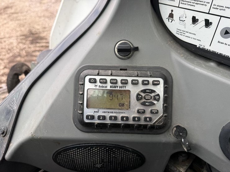 2018-bobcat-s570-image-19