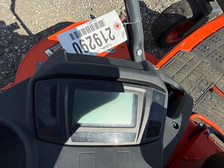 2019-kubota-zd1211-image-16