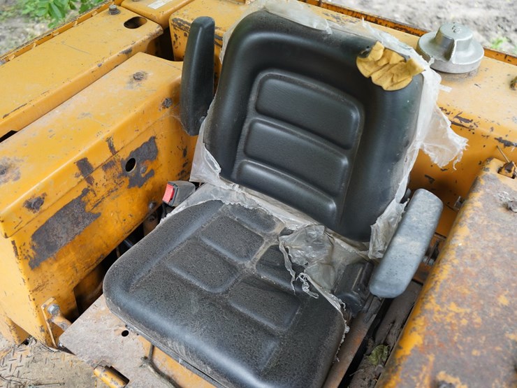 komatsu-d65e-6-image-10