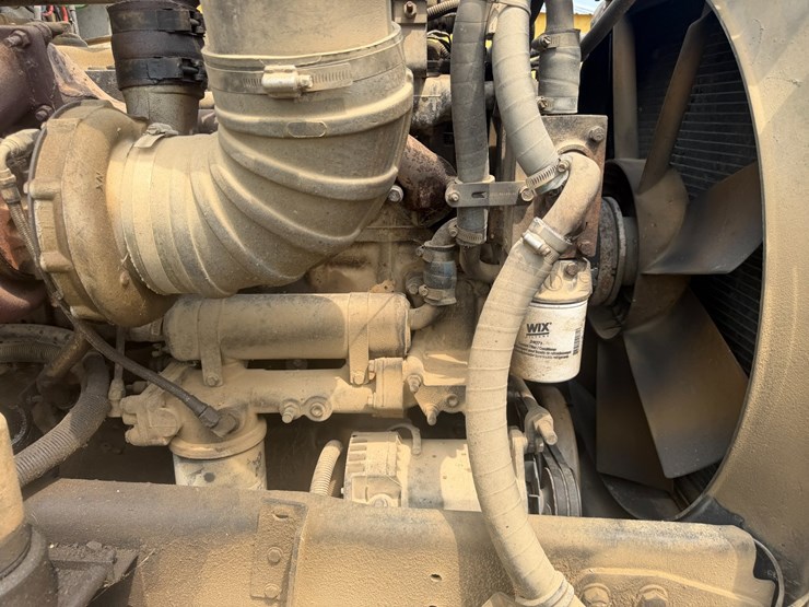 1990-freightliner-fld120-image-56