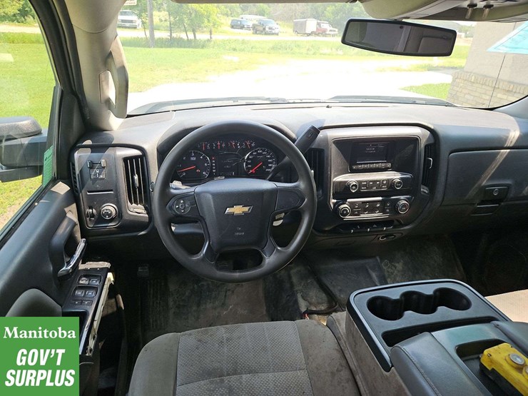 2015-chevrolet-3500-image-21