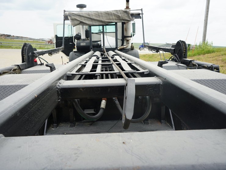 2005-mack-mr688s-image-8