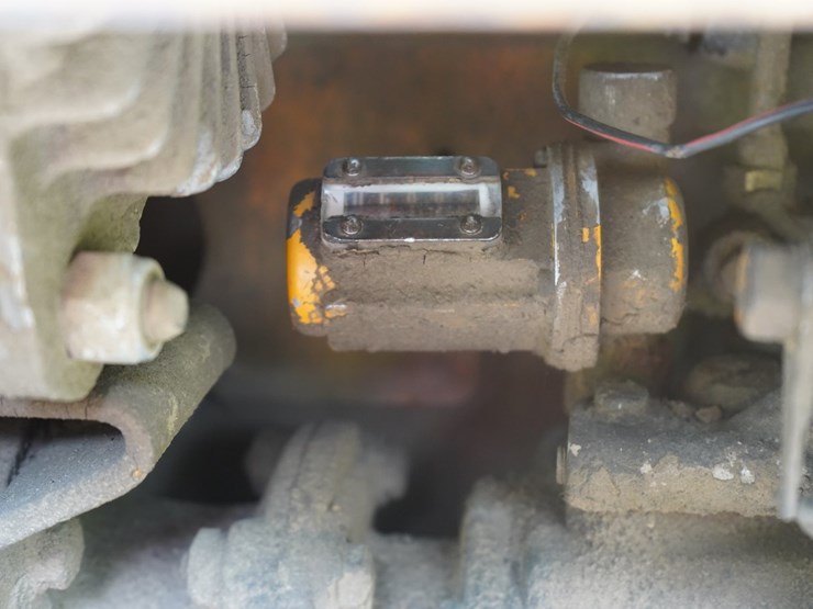 komatsu-d65e-6-image-11