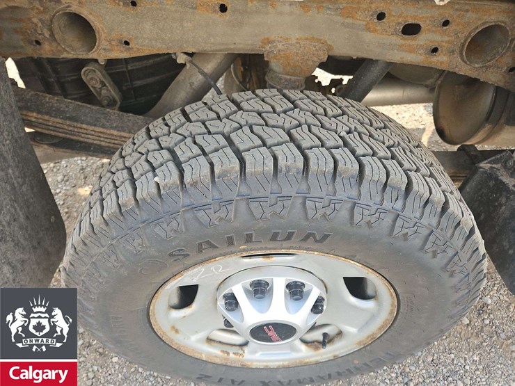 2015-gmc-sierra-2500hd-image-11