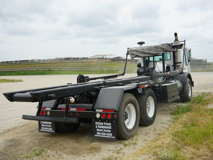 2005-mack-mr688s-image-4
