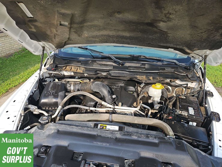 2015-dodge-1500-image-14