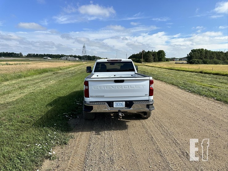 2021-chevrolet-silverado-2500hd-lt-image-14